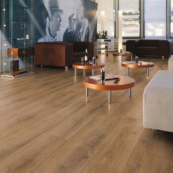Prestige Plus 12mm Fair Oak Plank Ac4 Laminate Flooring 3901