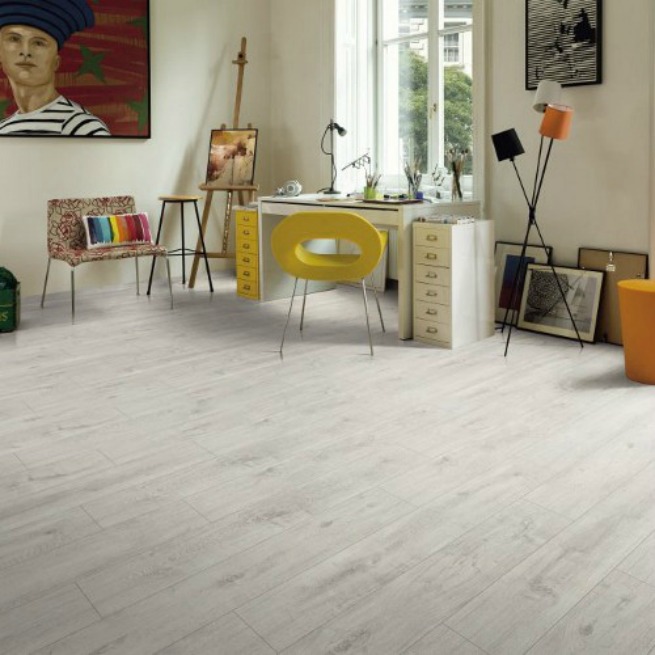 An image showing a room with laminate flooring
