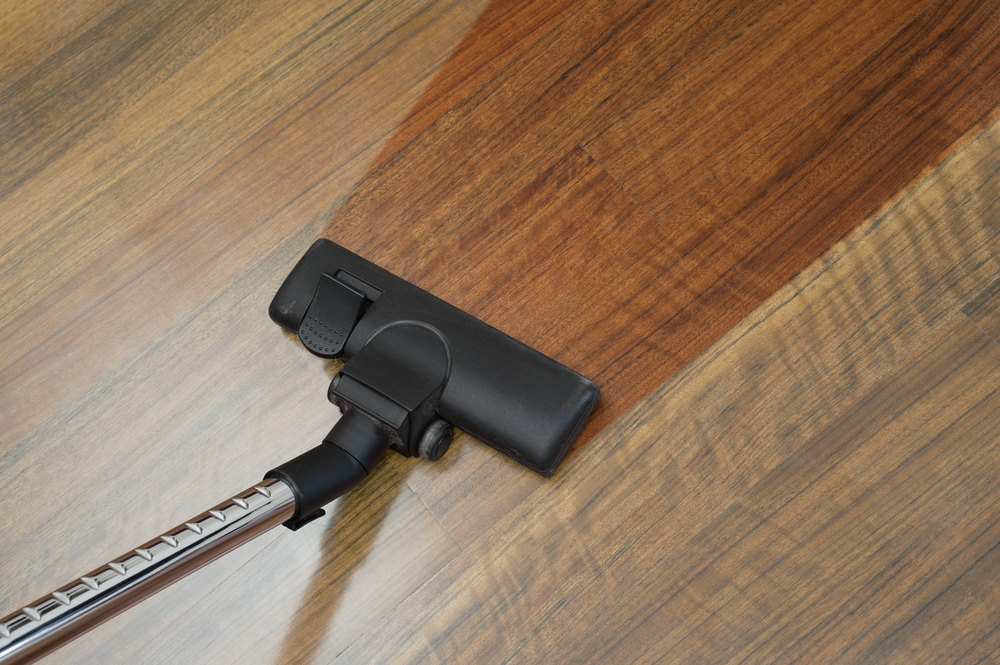 How to hoover a laminate floor